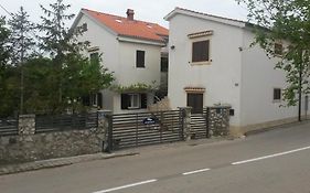 Apartmani Bozic-Omisalj